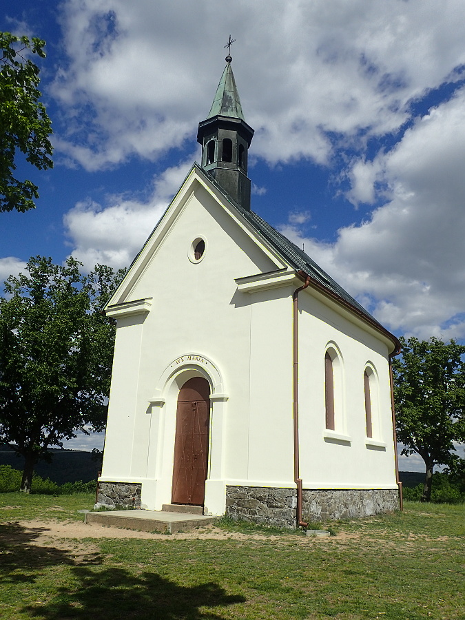 03 Kostelíček je nad koncem ulice Kostelíček