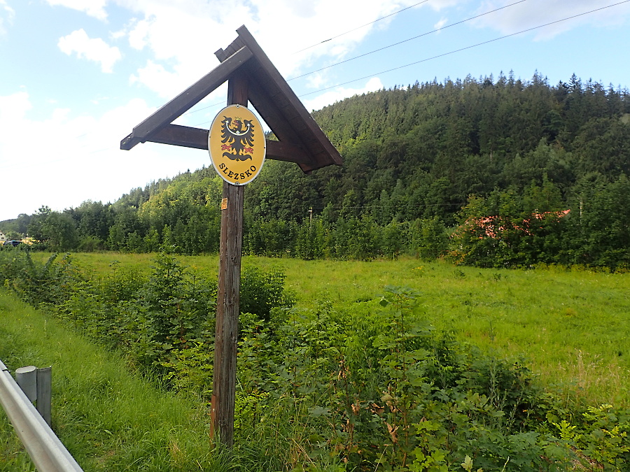 08 Obec Ostravice také leží po obou stranách zemské hranice