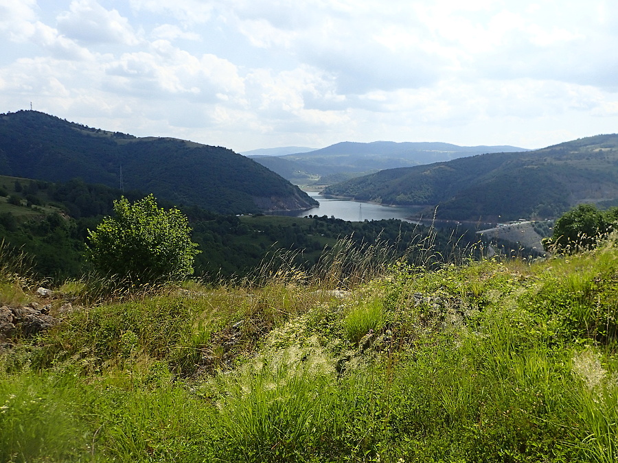 76 Už víme, Uvačko jezero