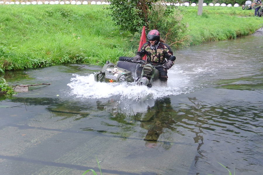 Sraz sov.motocyklů 101