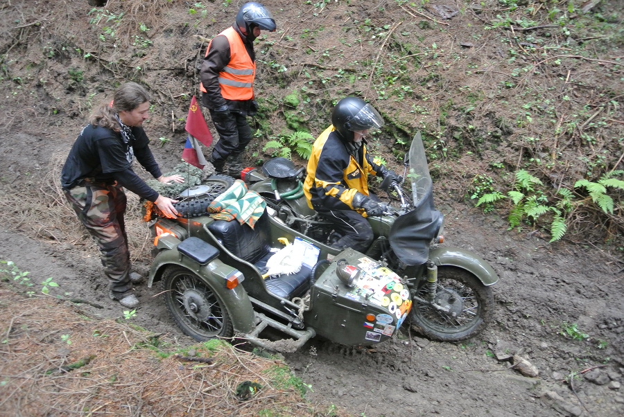 Sraz sov.motocyklů 207