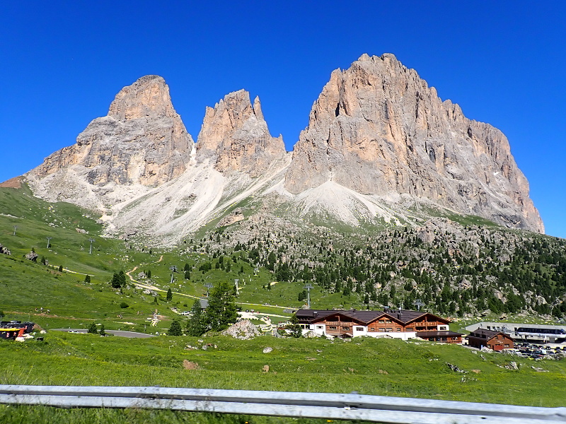 25 Sedlo Gardena zavřené, takže Sella podruhé.