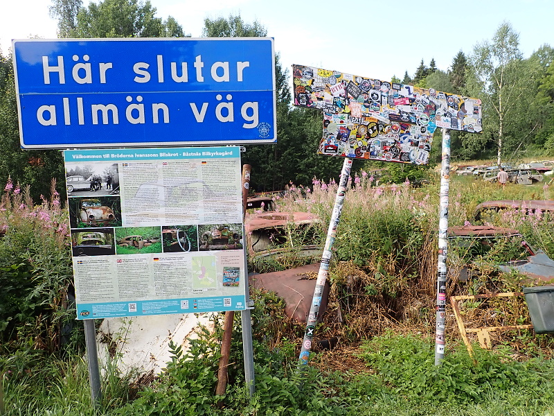 43 Hřbitov aut ve srozumitelné švédštině
