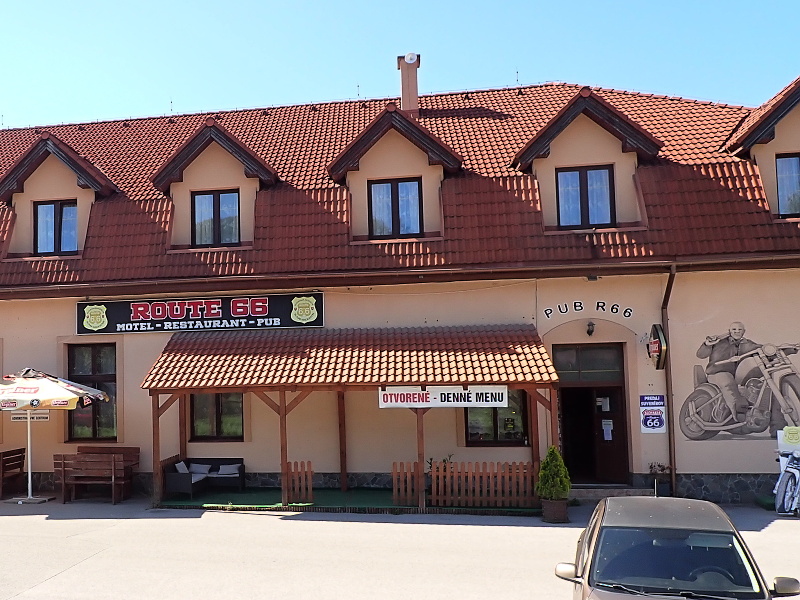 14 Projeli jsme většinu slovenské silnice Sixty six.
