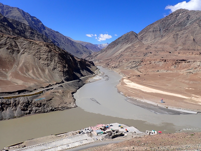 16 První den na cestě, soutok řek Zanskar a Indus