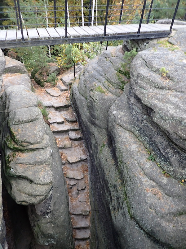 12 Skála jménem Ponorka