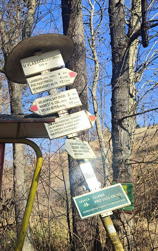 02  Přicházíme k Oslavce a jdeme po proudu