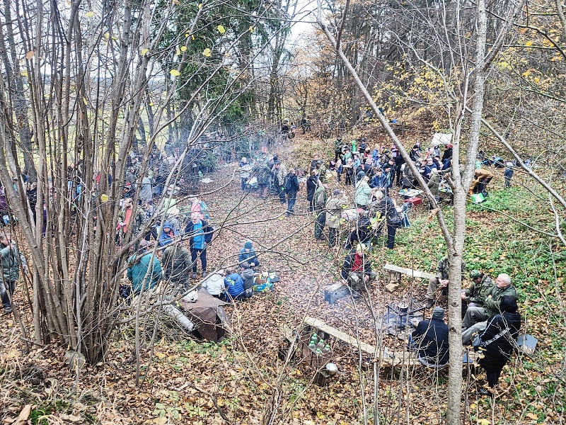 24 Na závěr začalo pršet a jelo se domů.
