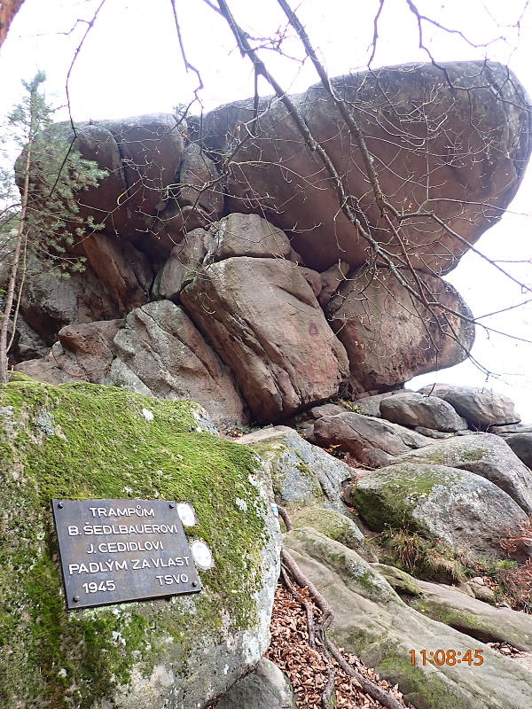 07 Prudký výstup k vyhlídce po modré