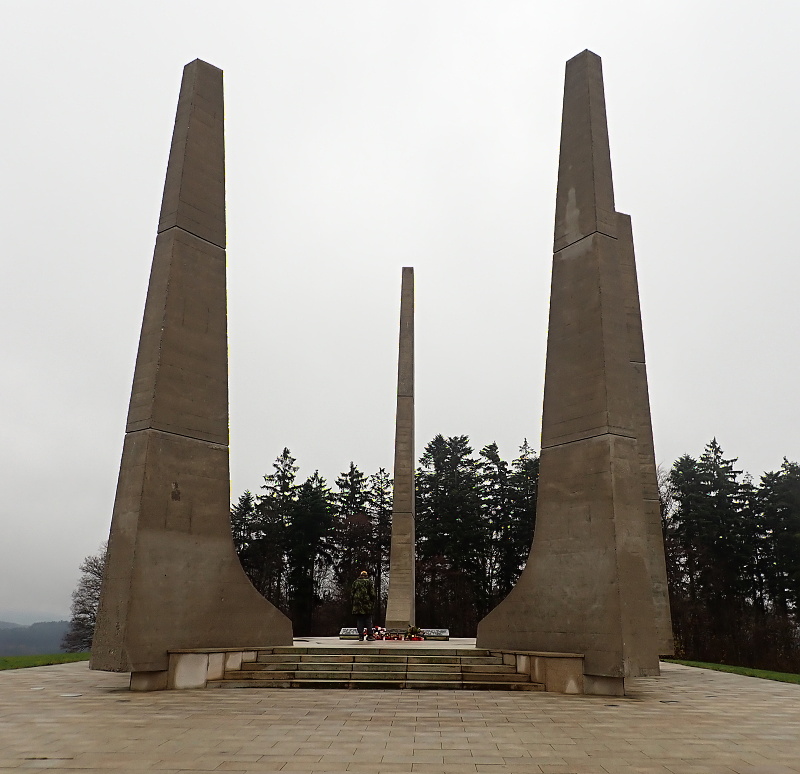 22 Památník Ploština