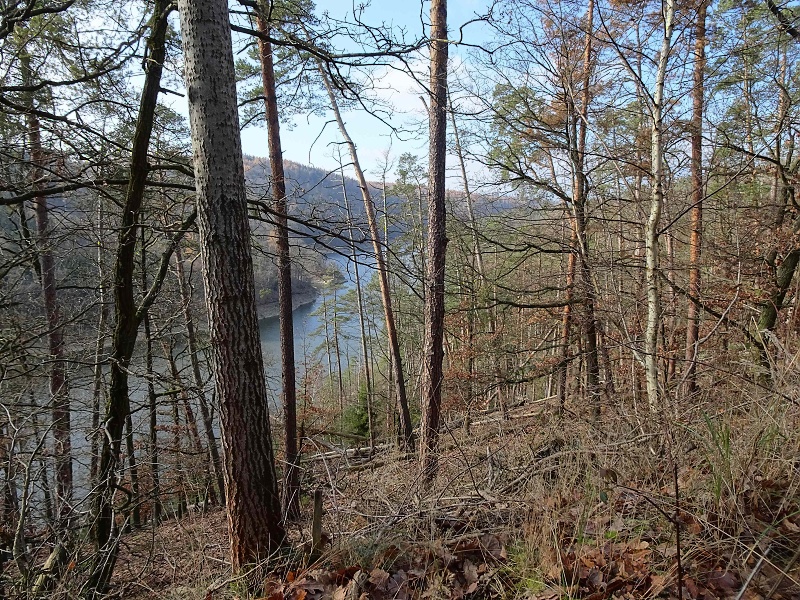 07 Po zelené nad Dalešickou přehradou