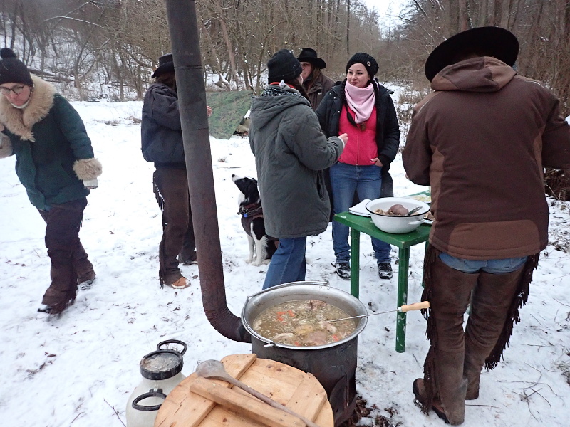 09 Luxus - dovezli zabíjačku