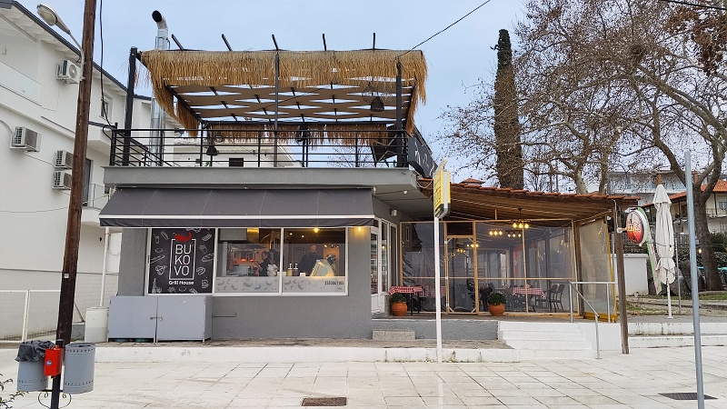 11 Otevřená hospůdka u moře