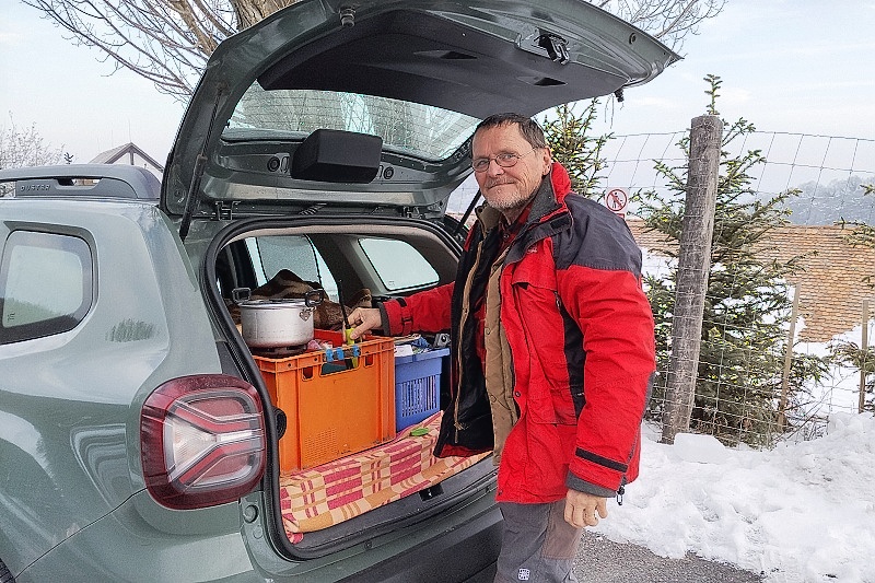 51 Poslední snídaně, už je jen mínus 6 st.