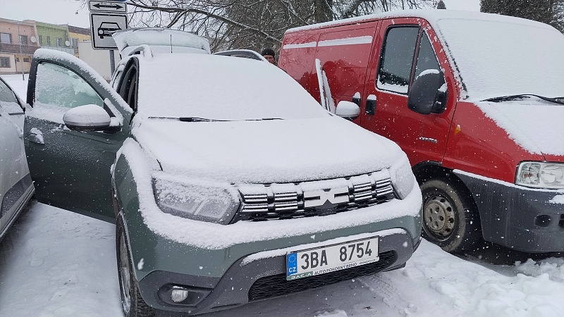 03 Sníh a mráz mínus 12 stupňů, páteční noc