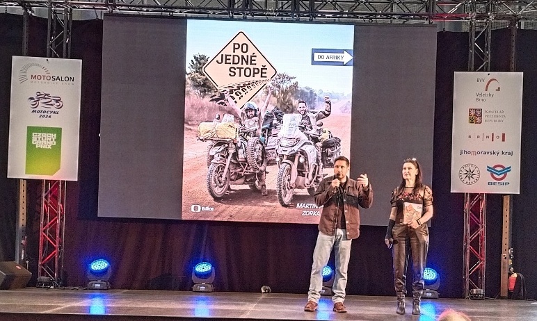 28 Projekt nekončí, projekt bude letos pojkračovat v USA.