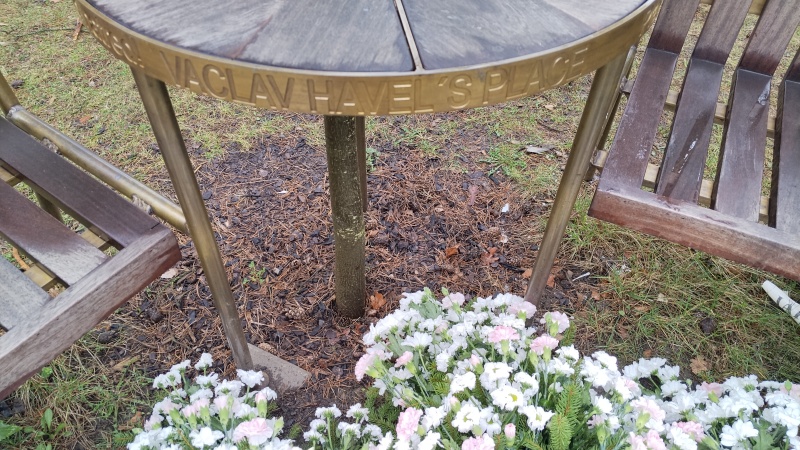 05 Havlova lavička v Budislavi