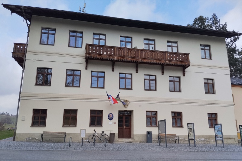 32 Zámek v Dalečíně