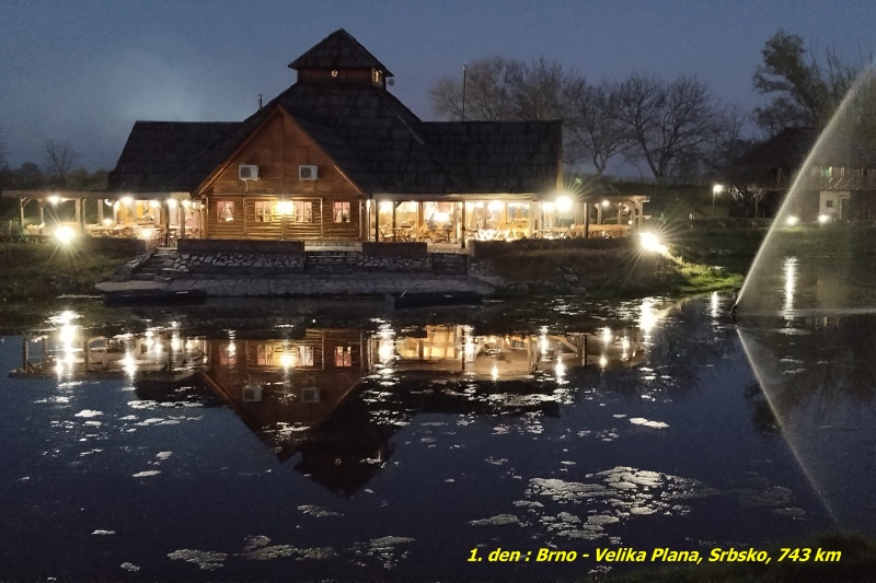 02 Srbské překvapení, Etnoselo Moravští koňáci