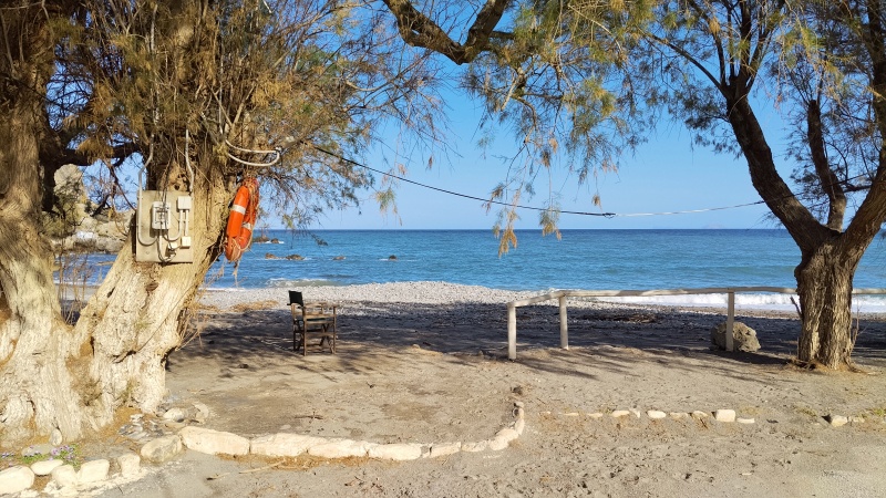 26 Podivný kemp v Sfinari