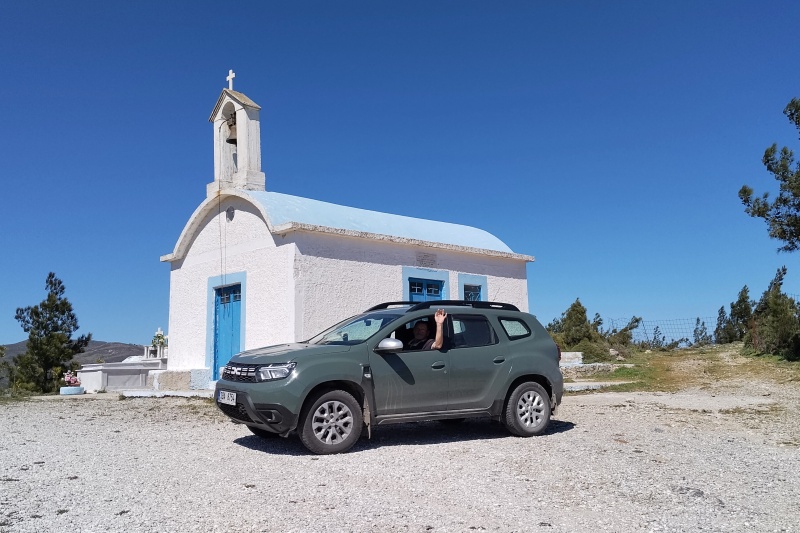 34 Potkali jsme desítky bílých kostelíků v horách i u moře.