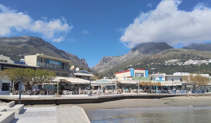 44 Procházka v Plakios.