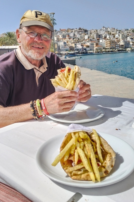 67 V krásném městě Sitia.