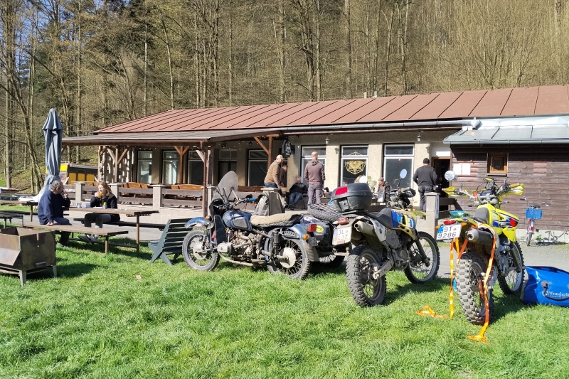 07 Sobotní ráno v kempu Hadinka