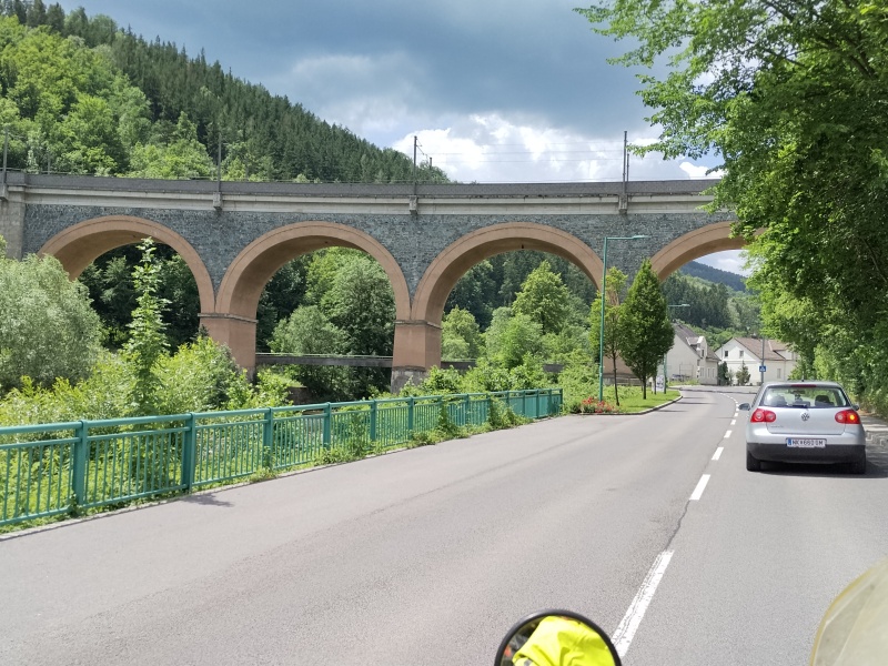 58 Cestou domů přes Raxalpe, Payerbach