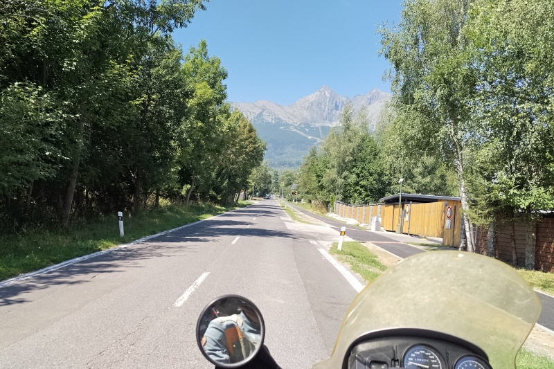 32 Přes Vysoké Tatry