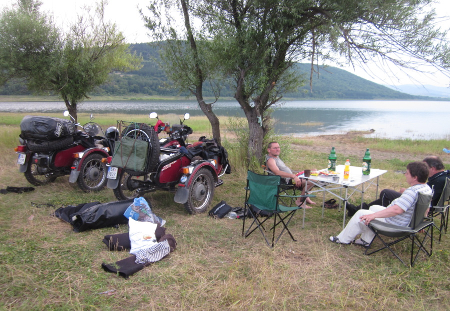 06.Třetí noc u jezera Rabiša,ujeto1020 km