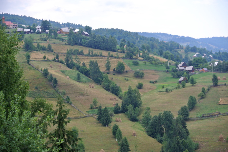 46 Silnice Alba-Huedin není v mé mapě,ale je ve skutečnosti