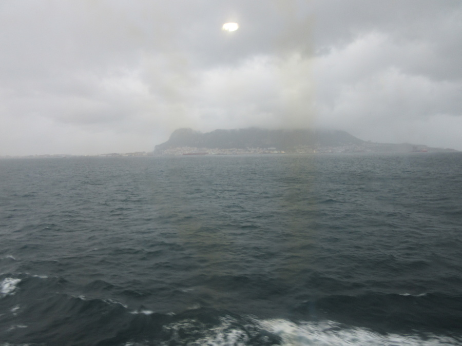 06 Za námi Gibraltar, před námi Afrika.Všude prší.
