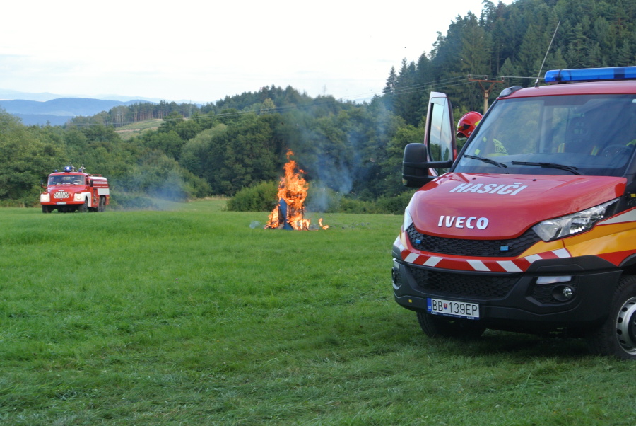 30 Hoří benzínová pumpa