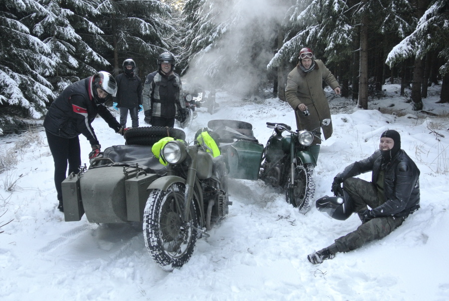 18 Z hlavy se kouří víc než z motocyklu