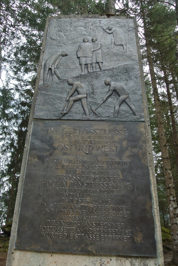 04 Z Tyrolska do Salzburska vede zpoplatněná Gerlosstrasse(9 euro)