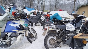 06-jsou-tu-vsechny-znacky-motorek--snad-jen-vyjimecne-cinani..jpg